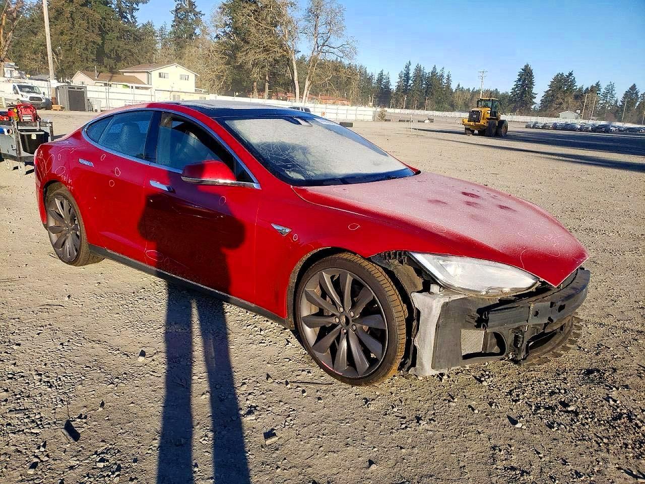 TESLA MODEL S 2015