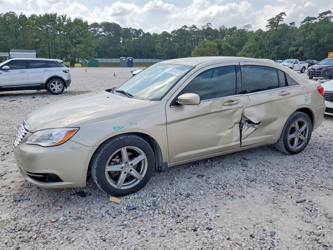 CHRYSLER 200 2013