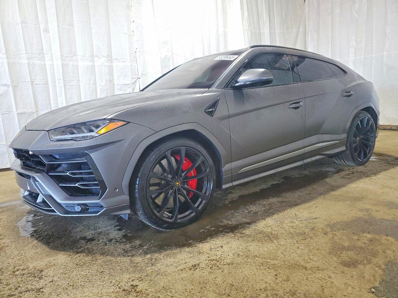 LAMBORGHINI URUS 2022