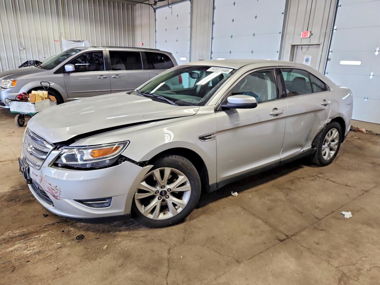 FORD TAURUS 2011