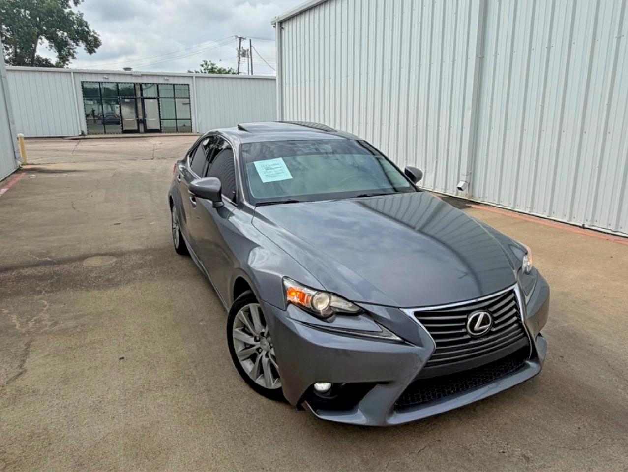 LEXUS IS 2016