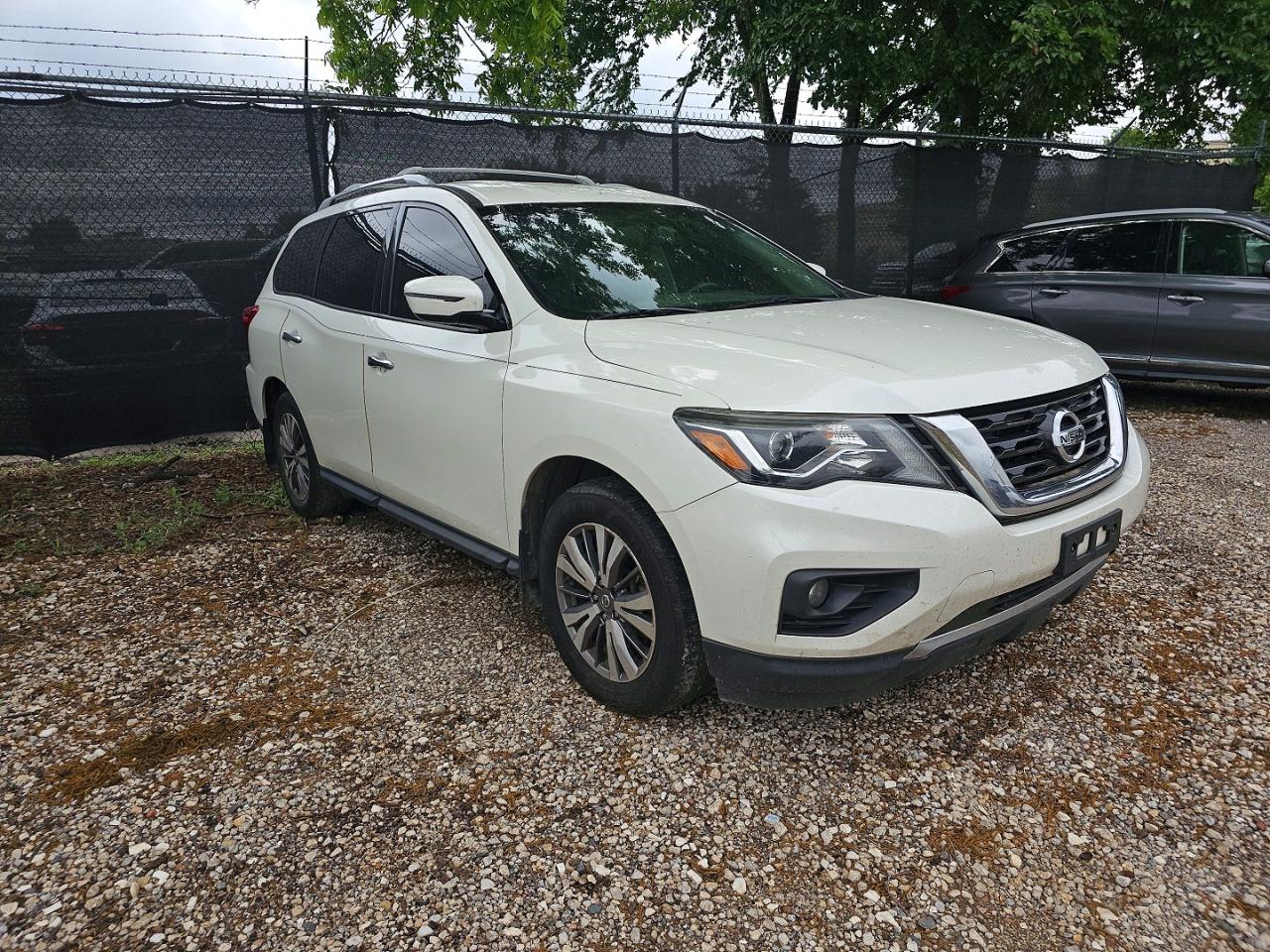 NISSAN PATHFINDER 2018