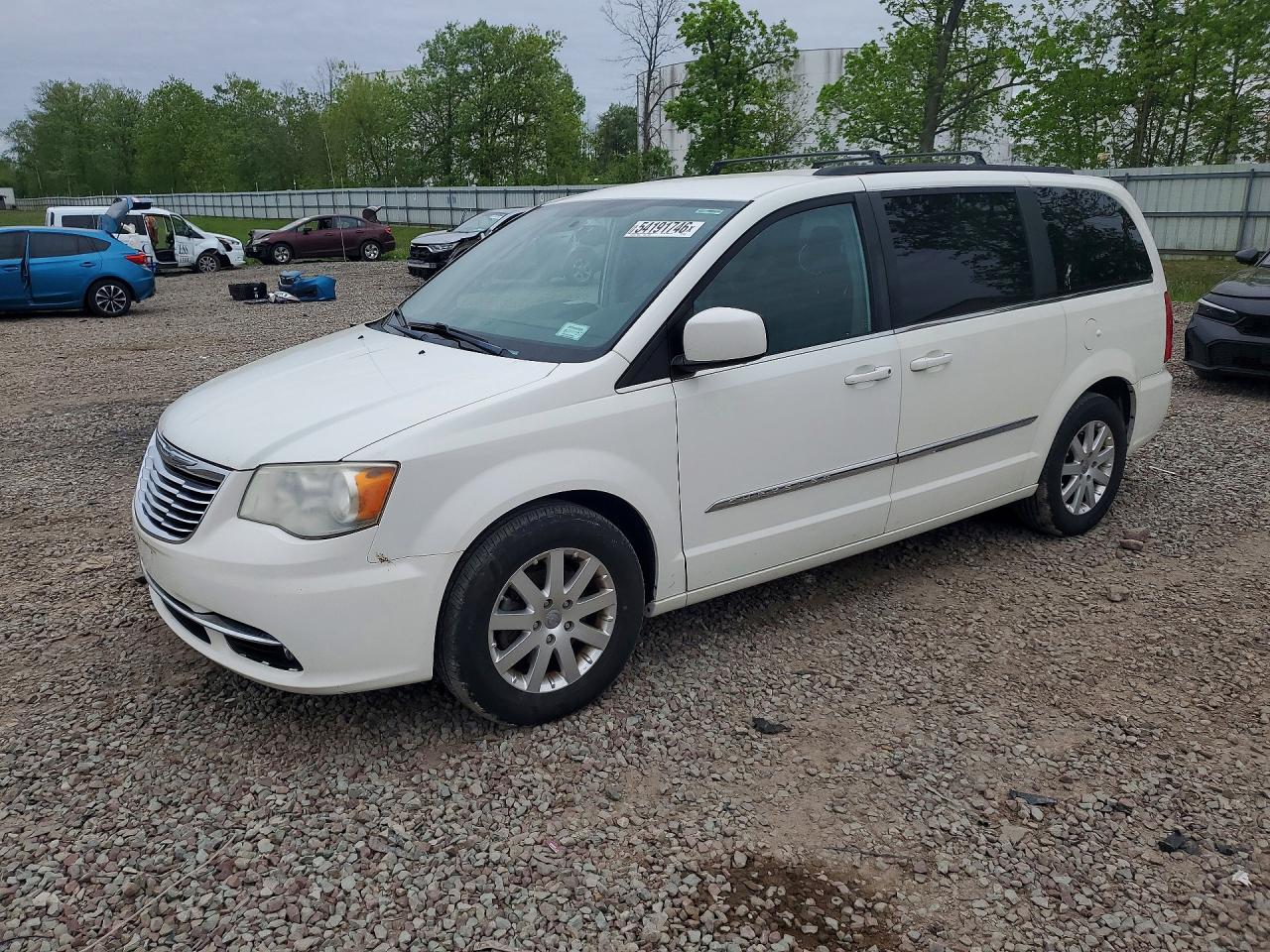 CHRYSLER TOWN & COUNTRY 2013