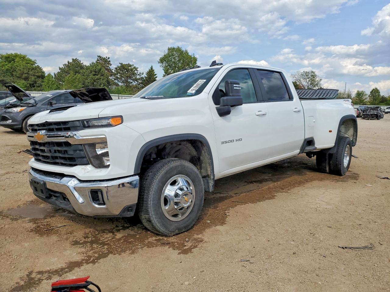 CHEVROLET SILVERADO 2025