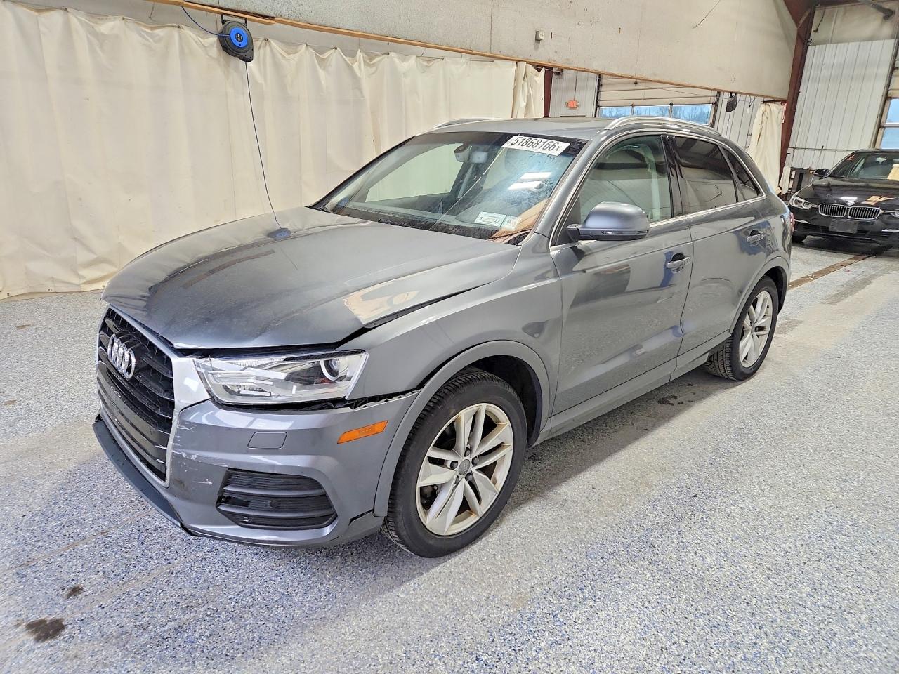 AUDI Q3 2016