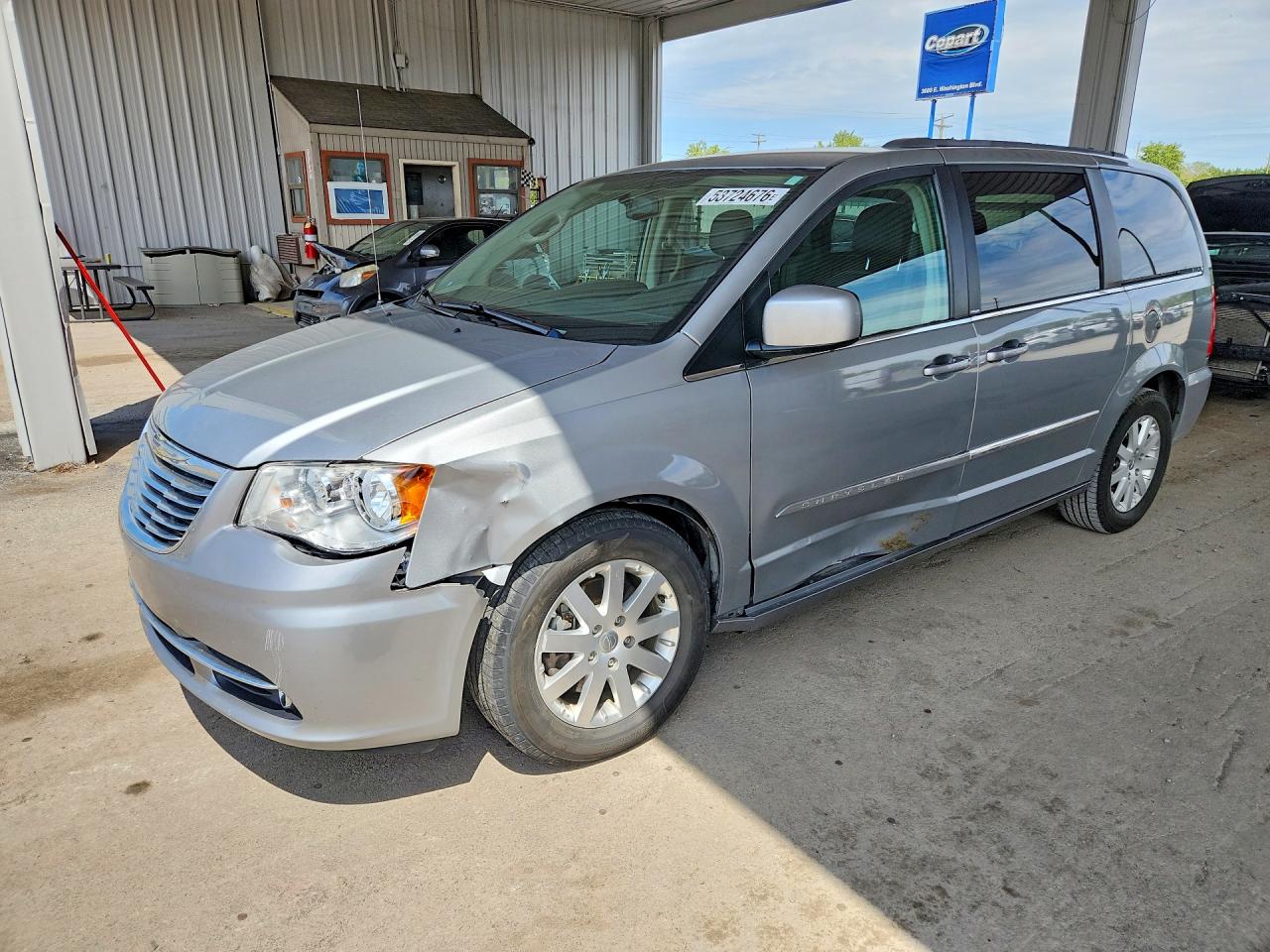 CHRYSLER TOWN & COUNTRY 2014