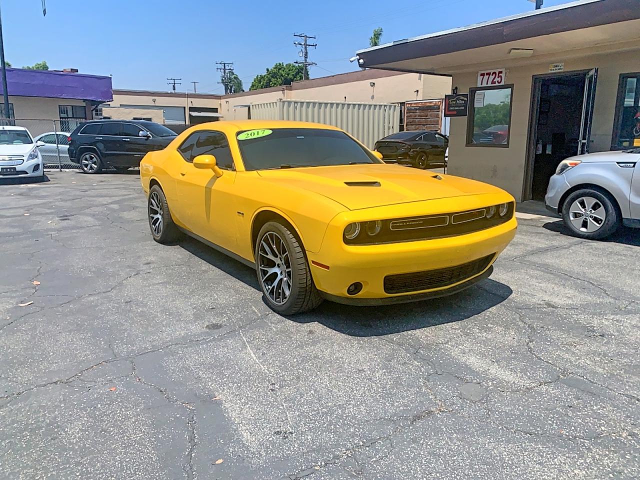 DODGE CHALLENGER 2017