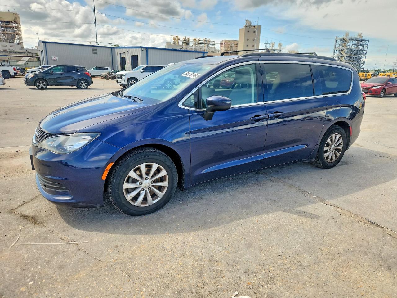 CHRYSLER PACIFICA 2017