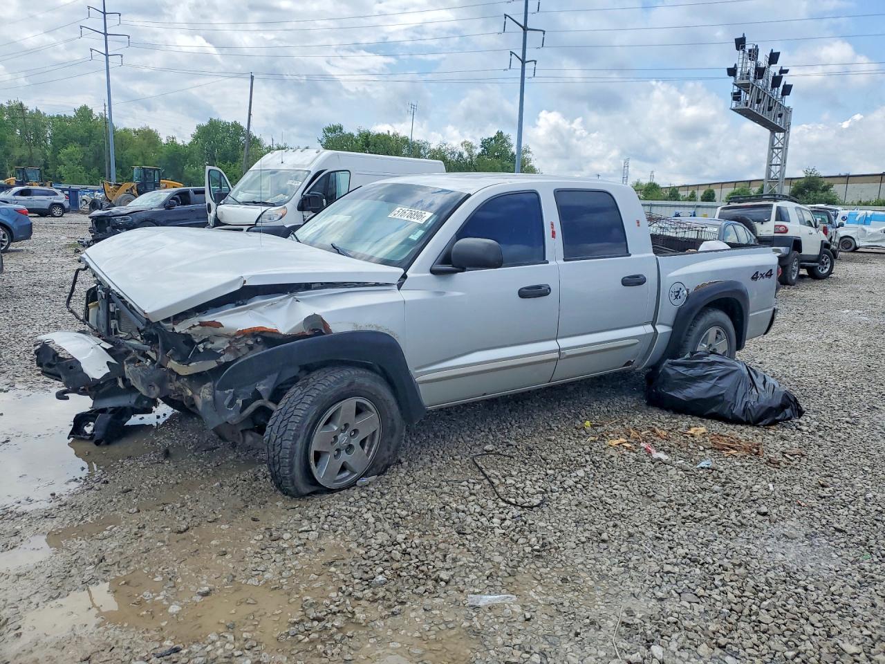 DODGE DAKOTA 2005
