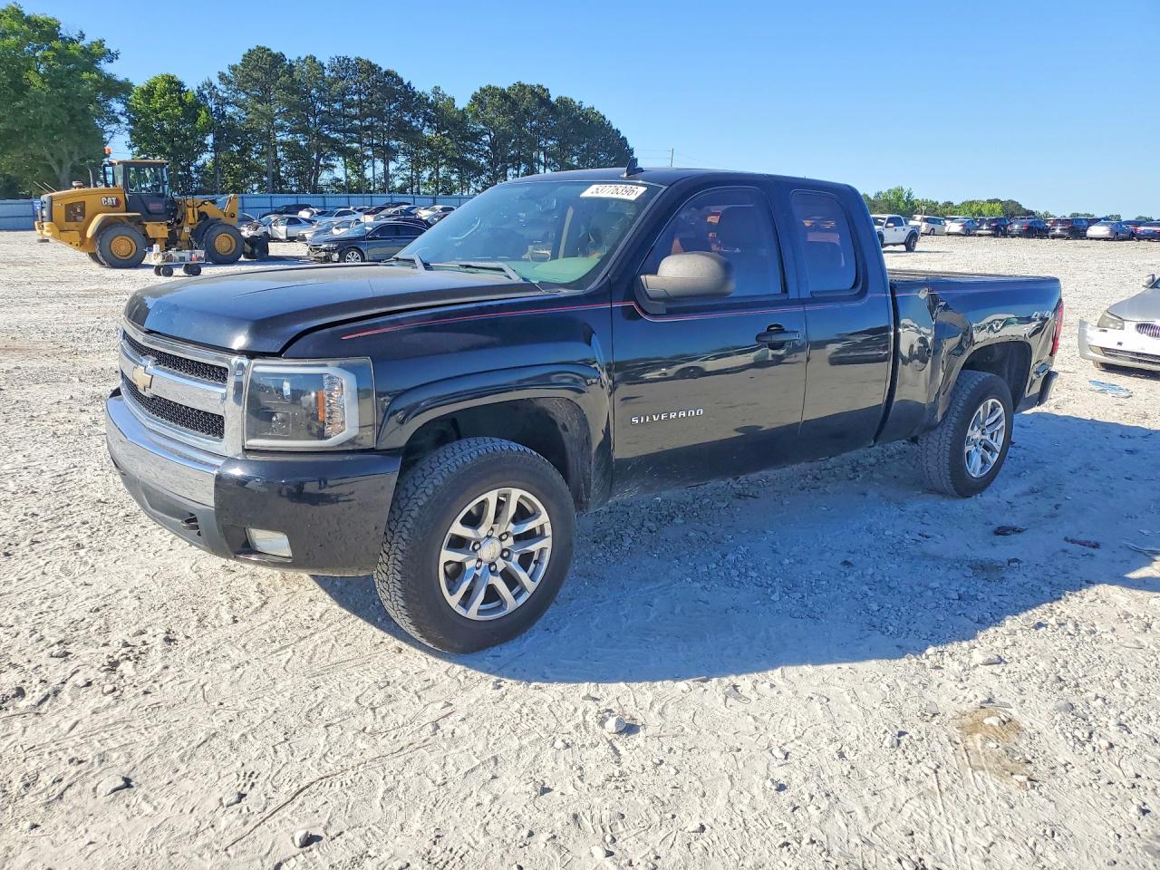 CHEVROLET SILVERADO 2011