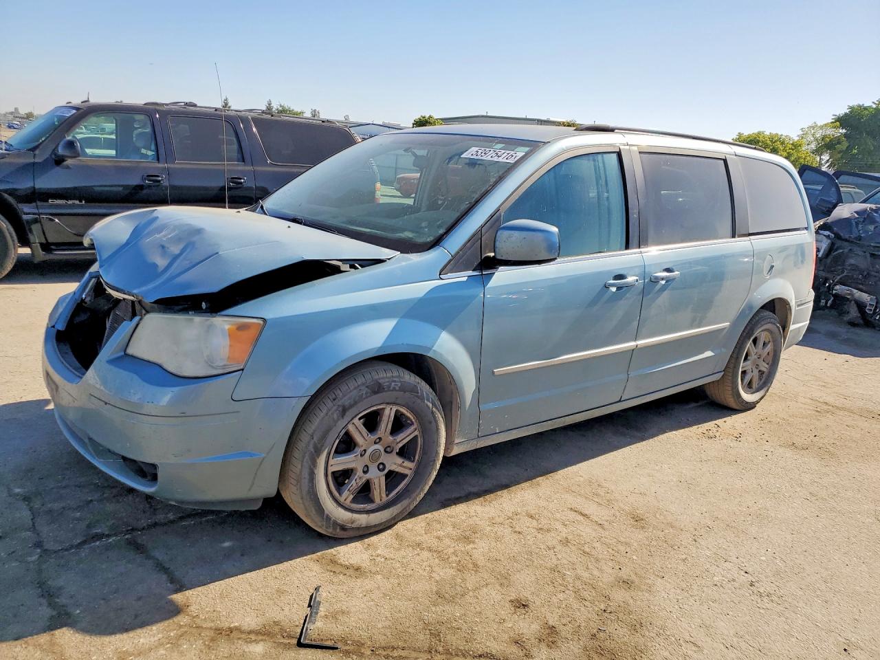 CHRYSLER TOWN & COUNTRY 2010