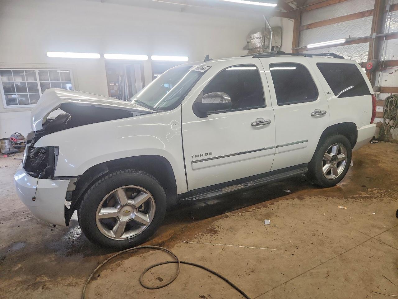 CHEVROLET TAHOE 2011