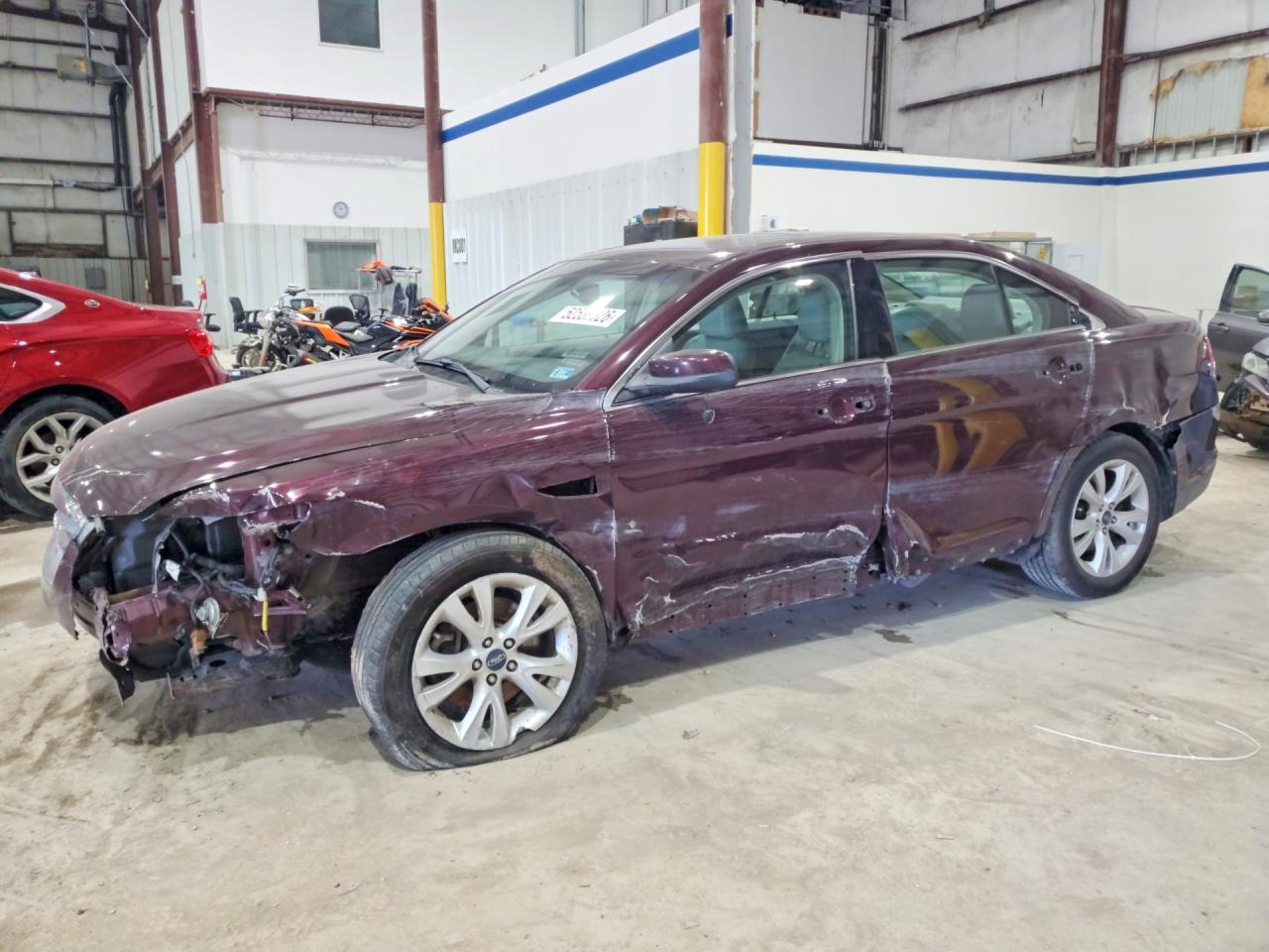 FORD TAURUS 2011