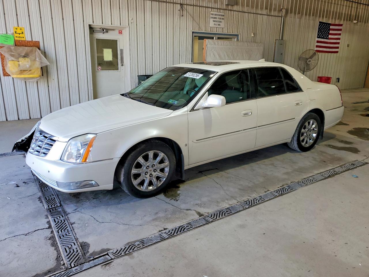 CADILLAC DTS 2009