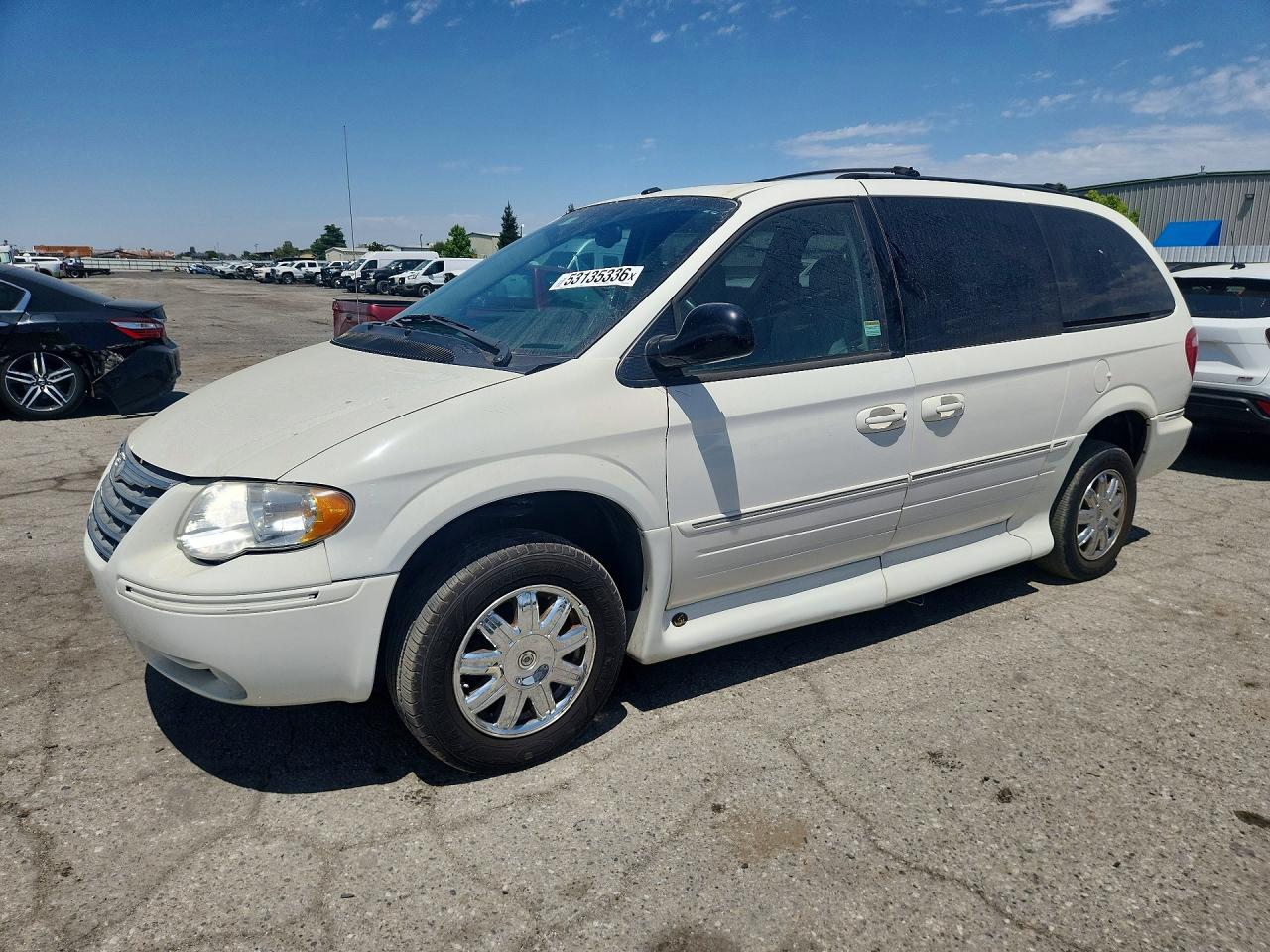 CHRYSLER TOWN & COUNTRY 2007