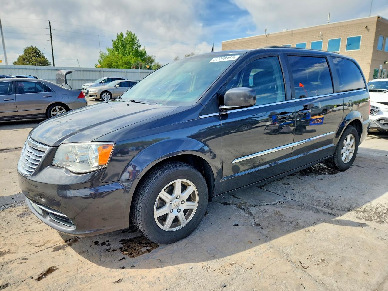 CHRYSLER TOWN & COUNTRY 2012