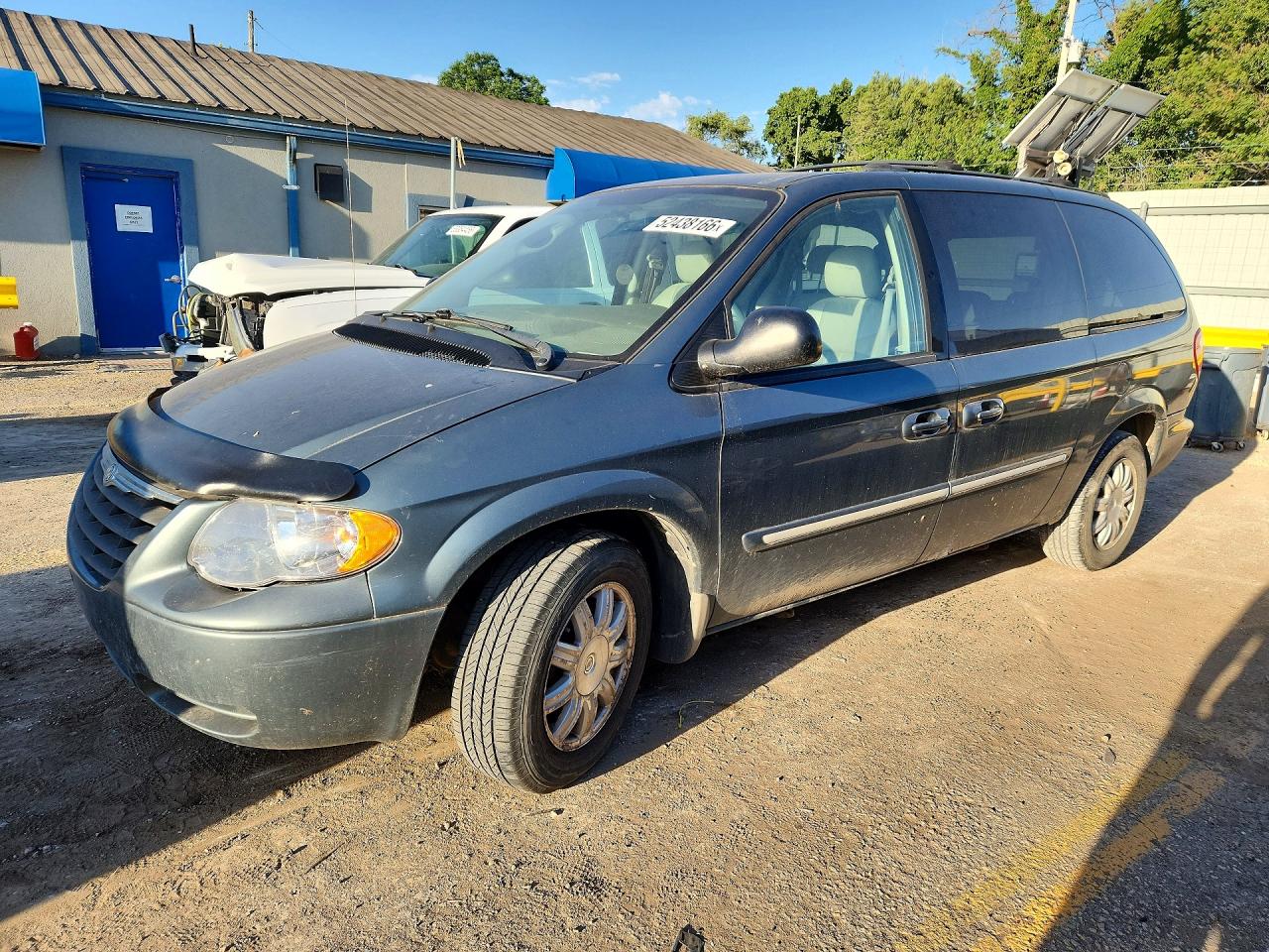 CHRYSLER TOWN & COUNTRY 2006