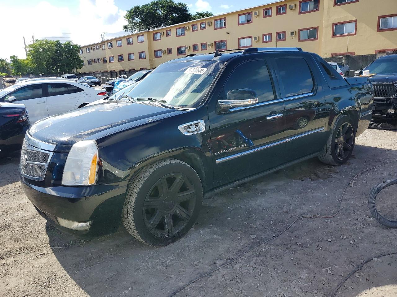 CADILLAC ESCALADE 2011