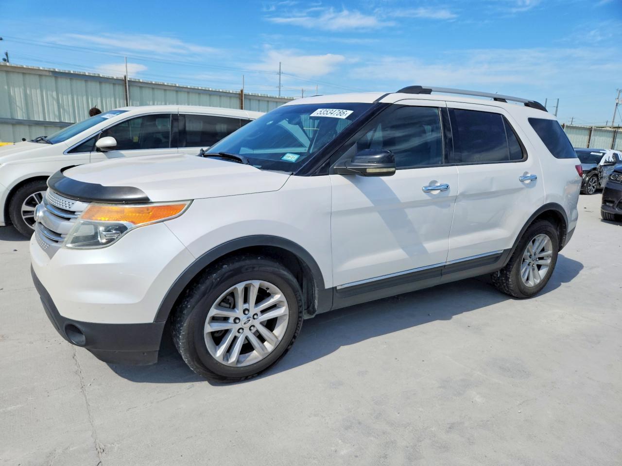 FORD EXPLORER 2011