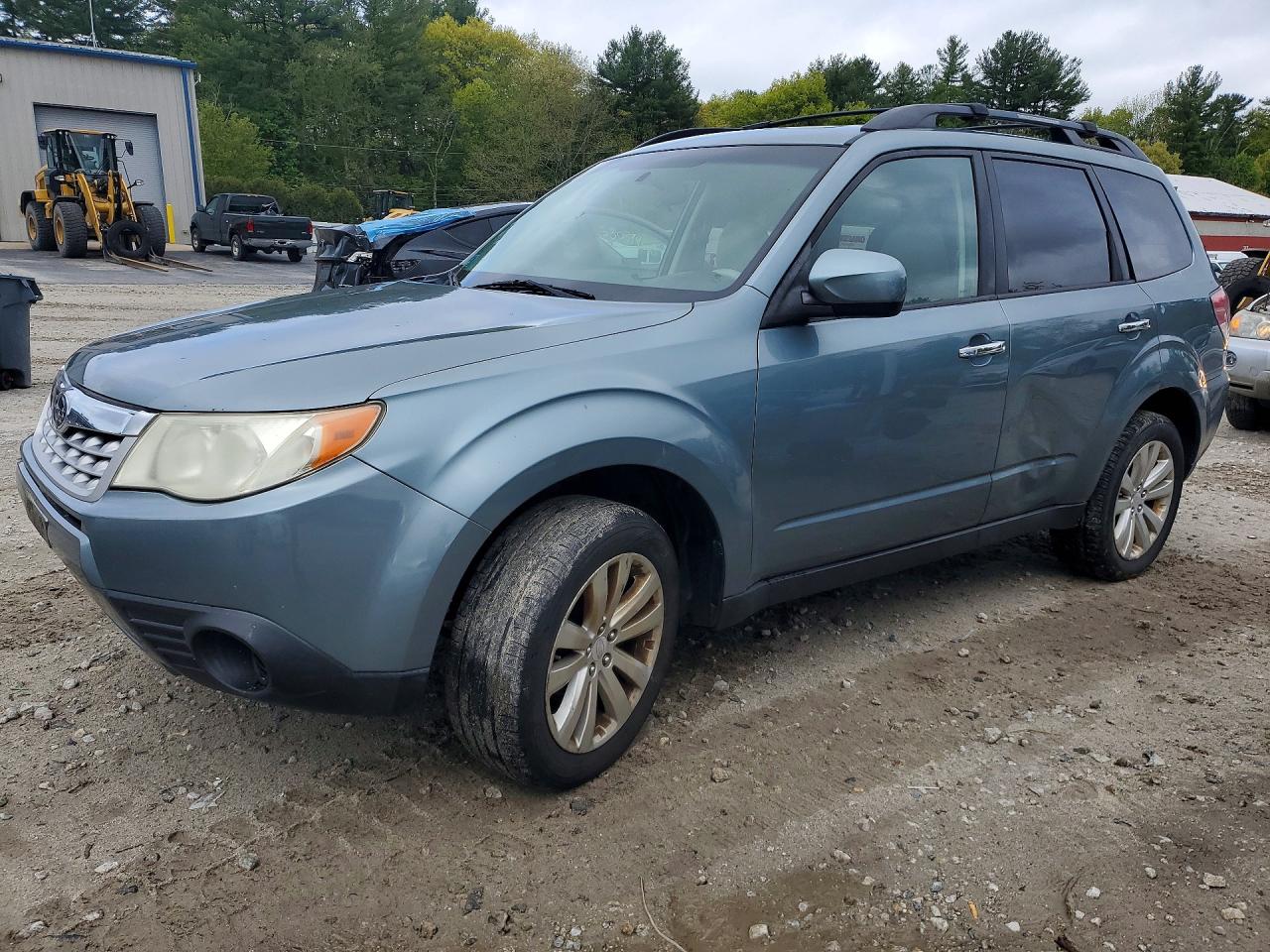 SUBARU FORESTER 2011