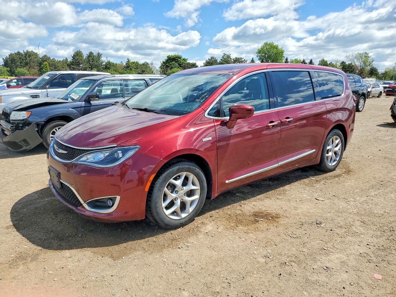 CHRYSLER PACIFICA 2018