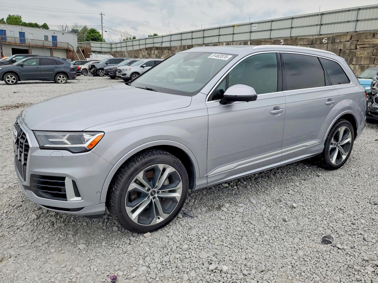 AUDI Q7 2021