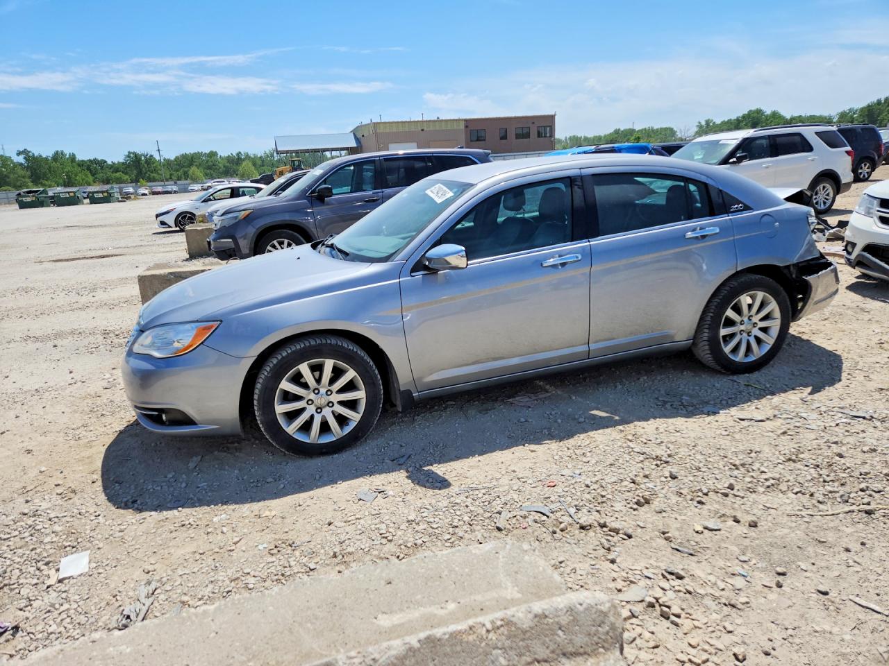 CHRYSLER 200 2013