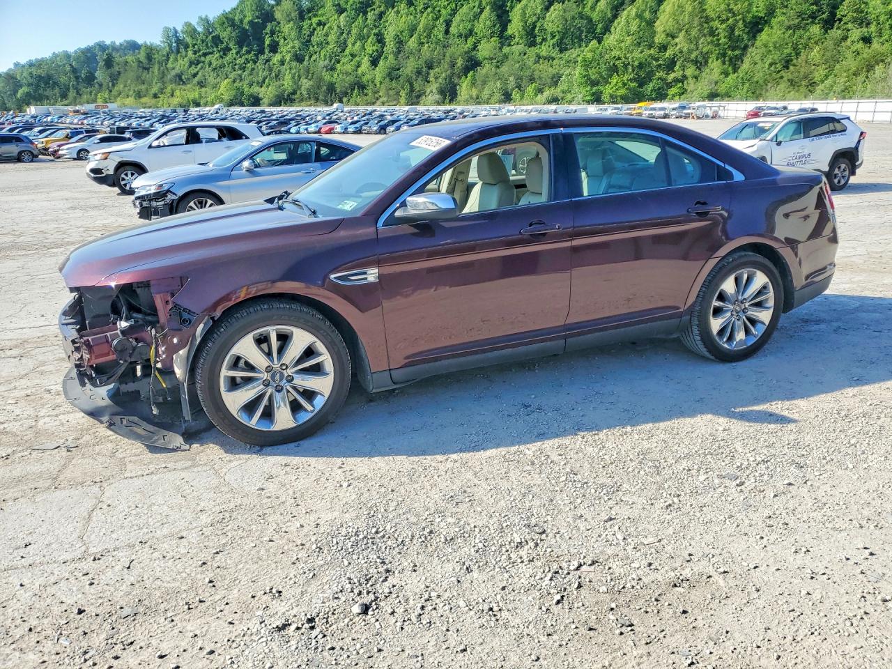 FORD TAURUS 2011