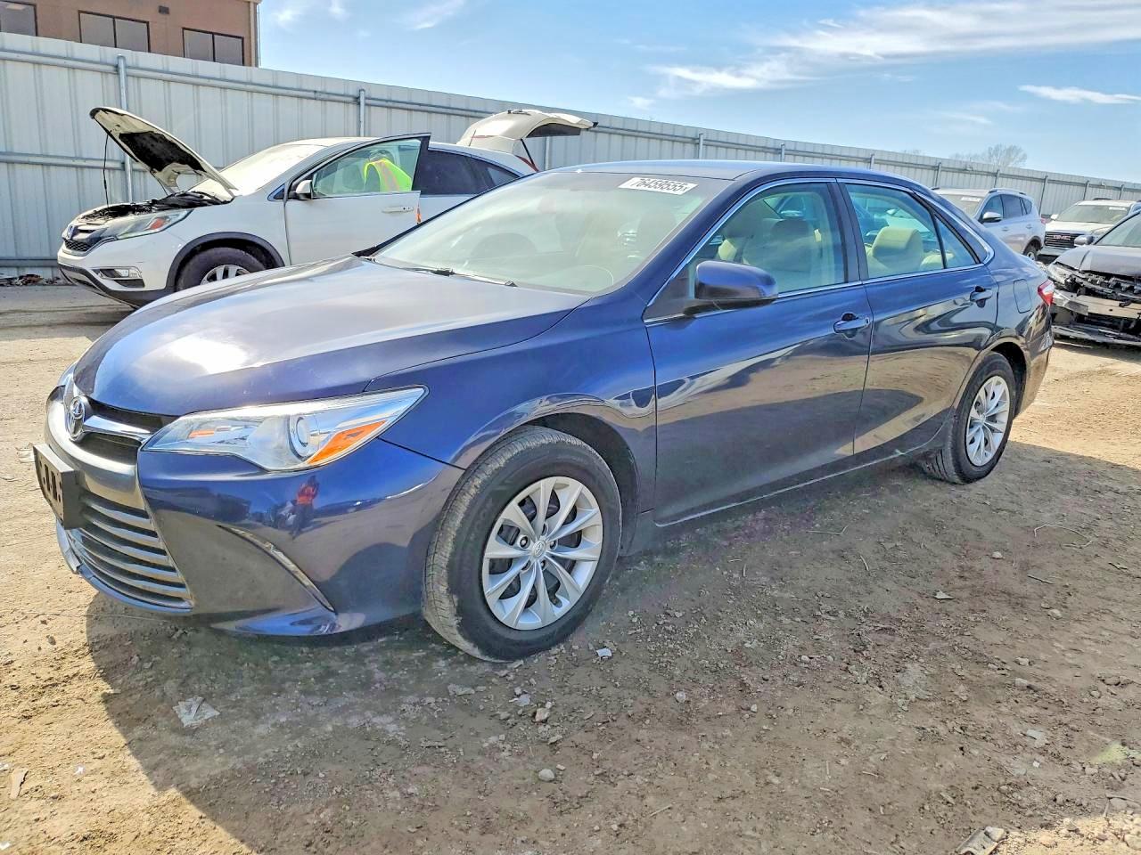 TOYOTA CAMRY 2017