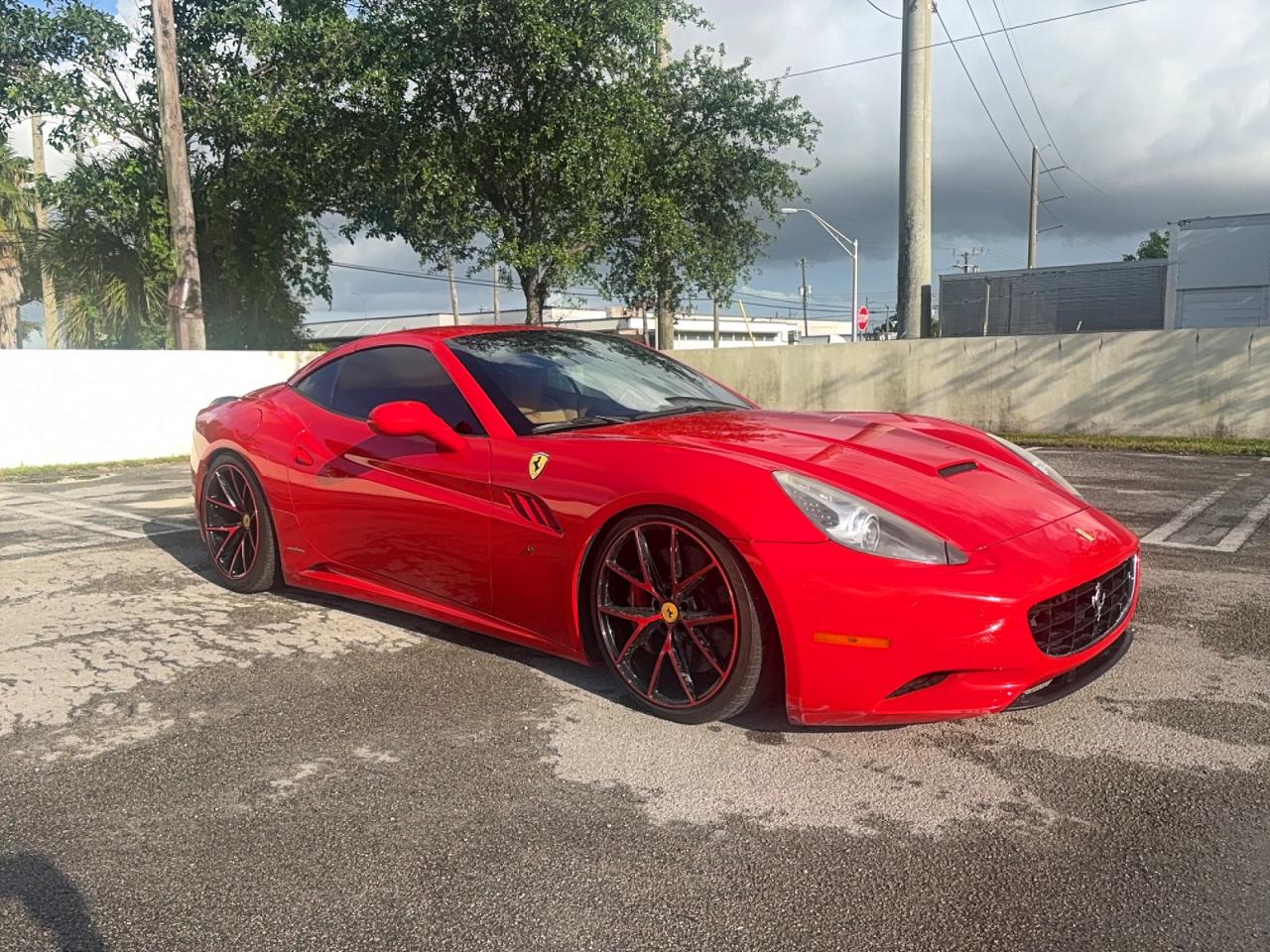FERRARI CALIFORNIA 2012