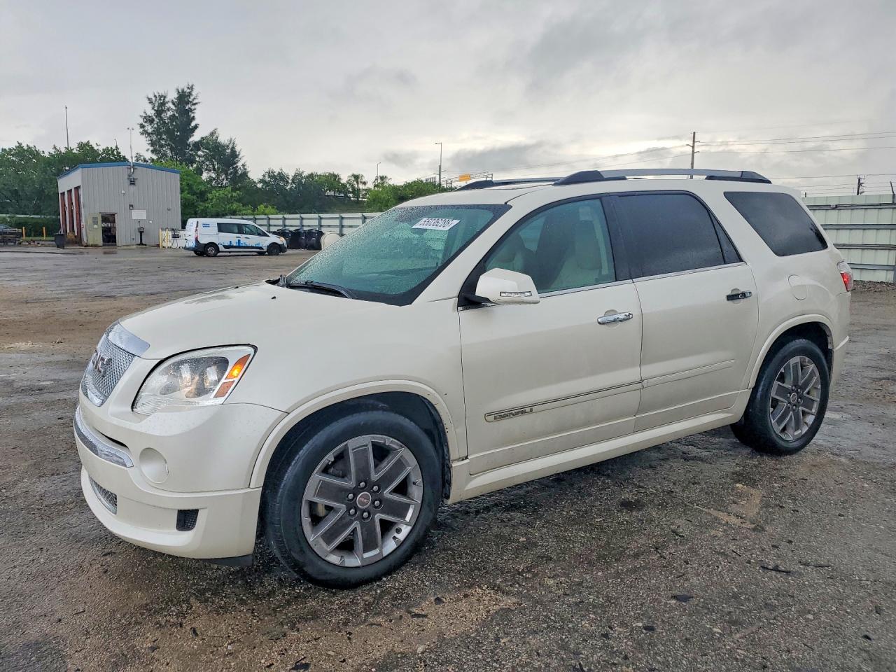 GMC ACADIA 2011