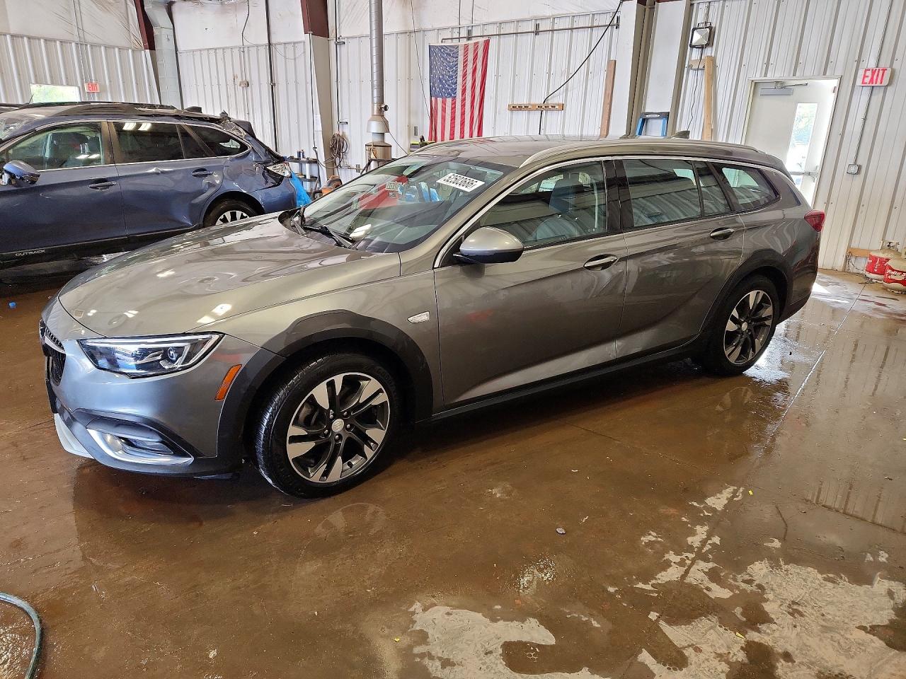 BUICK REGAL TOURX 2018