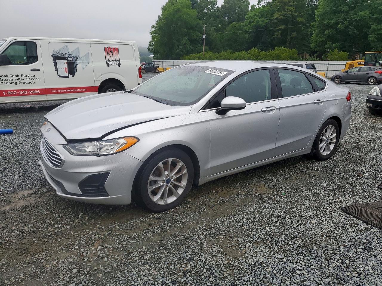 FORD FUSION 2019