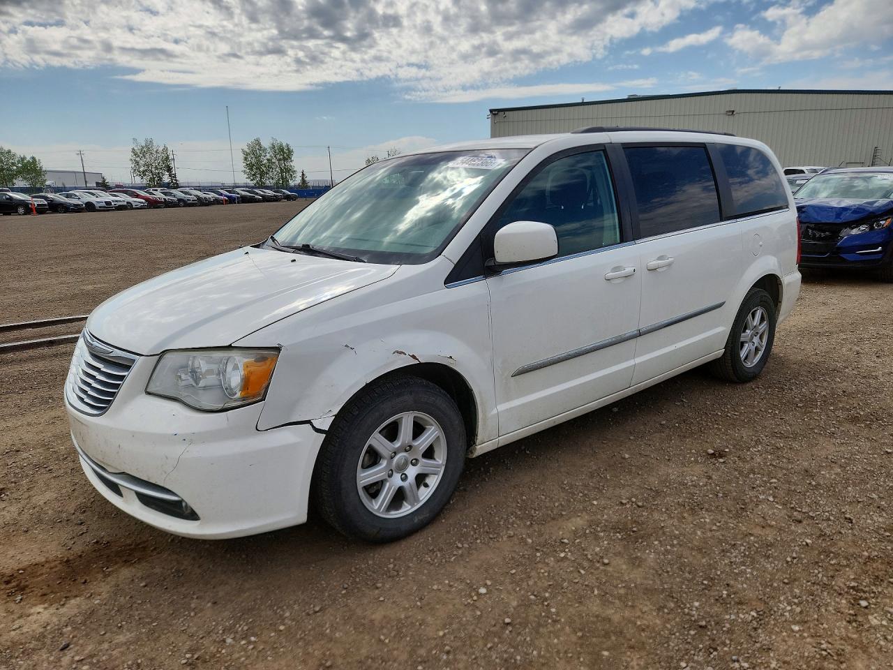 CHRYSLER TOWN & COUNTRY 2011