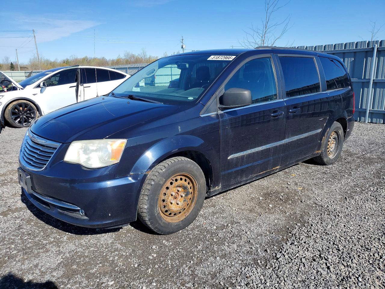 CHRYSLER TOWN & COUNTRY 2011