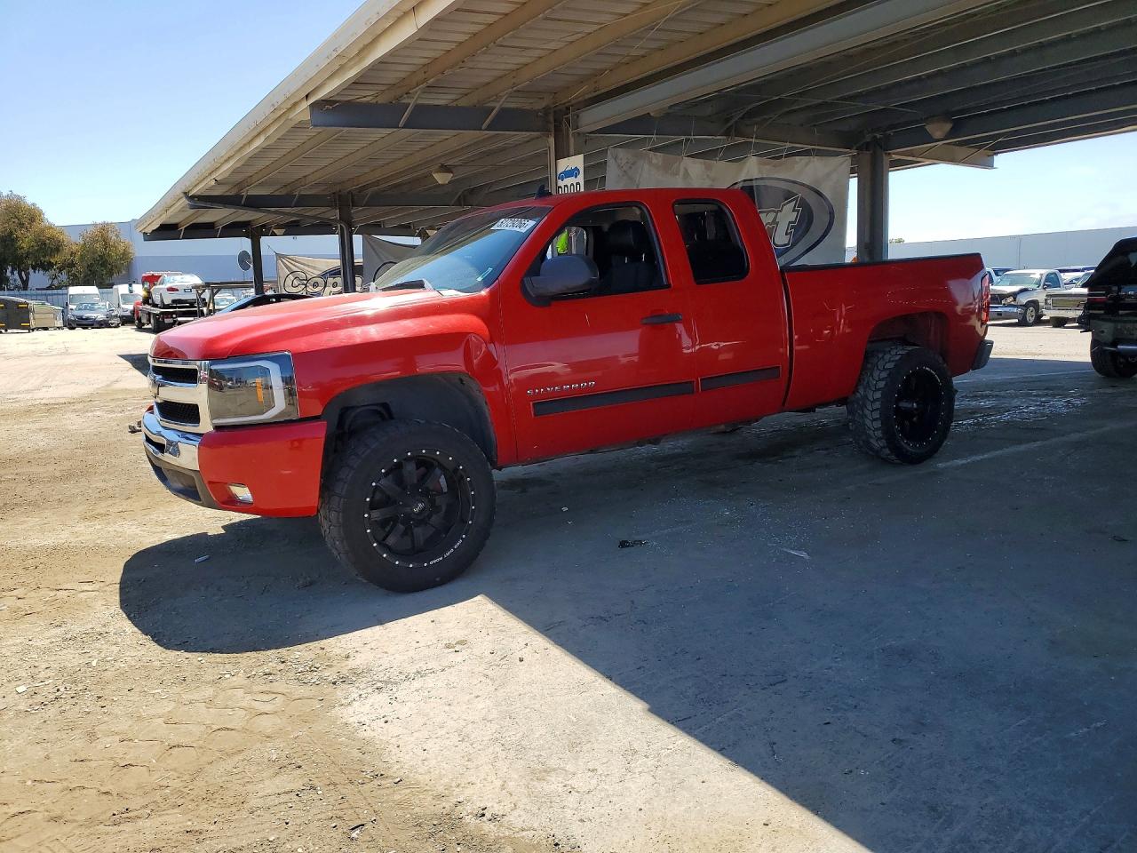 CHEVROLET SILVERADO 2011
