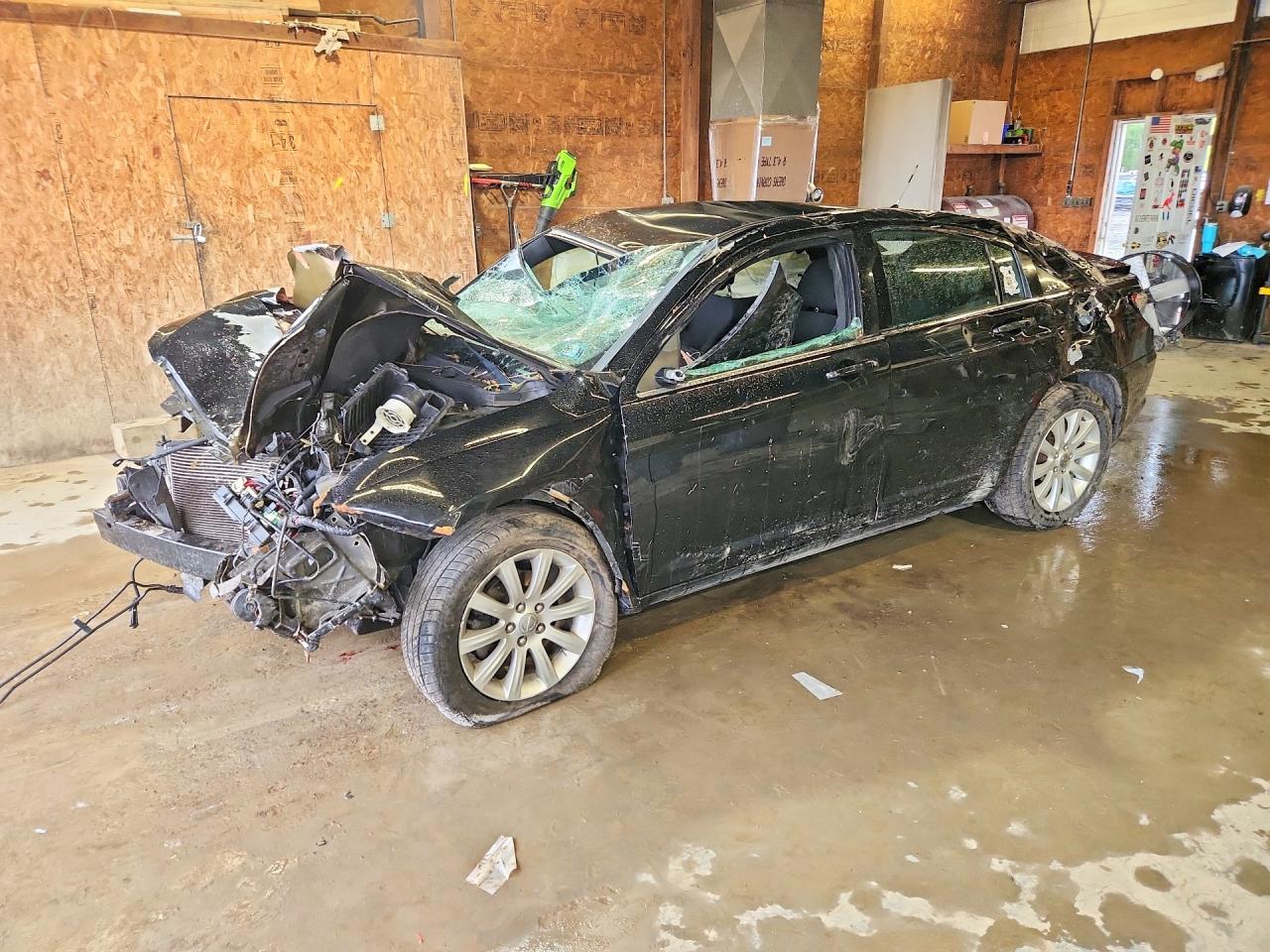 CHRYSLER 200 2013
