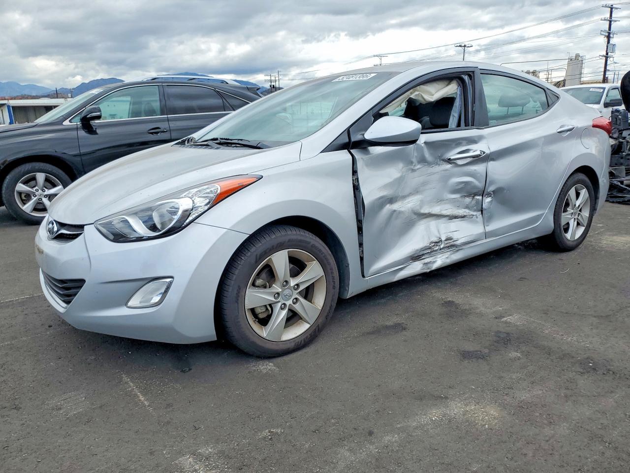 HYUNDAI ELANTRA 2013