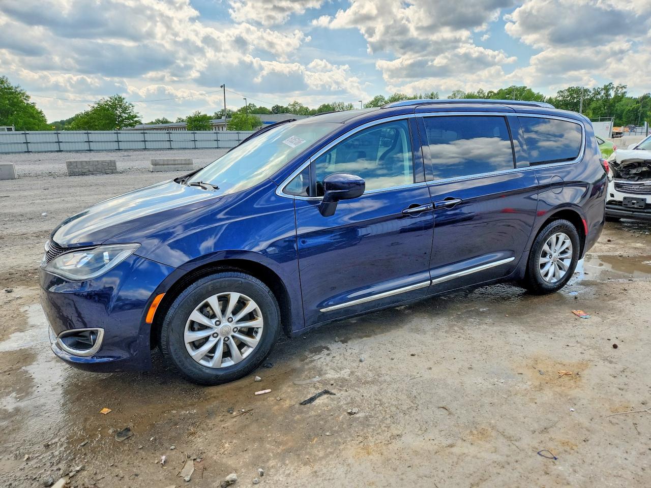 CHRYSLER PACIFICA 2018