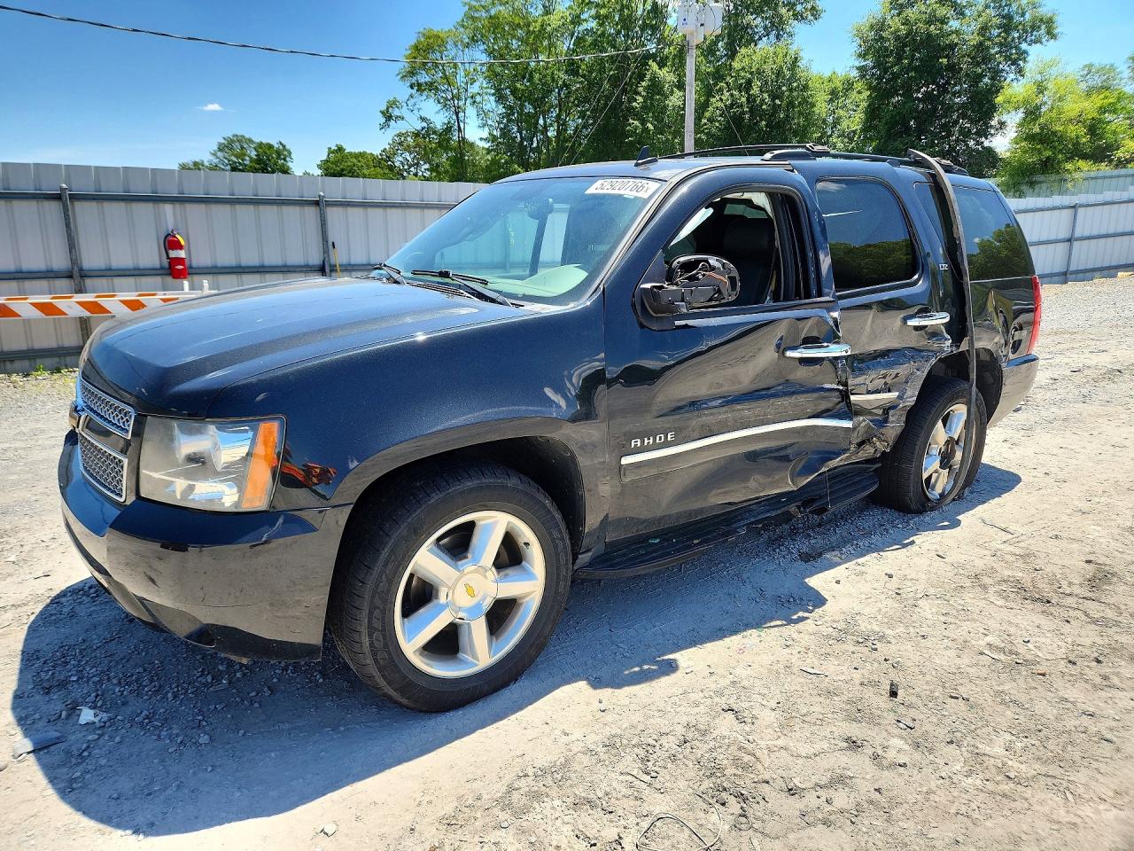 CHEVROLET TAHOE 2011