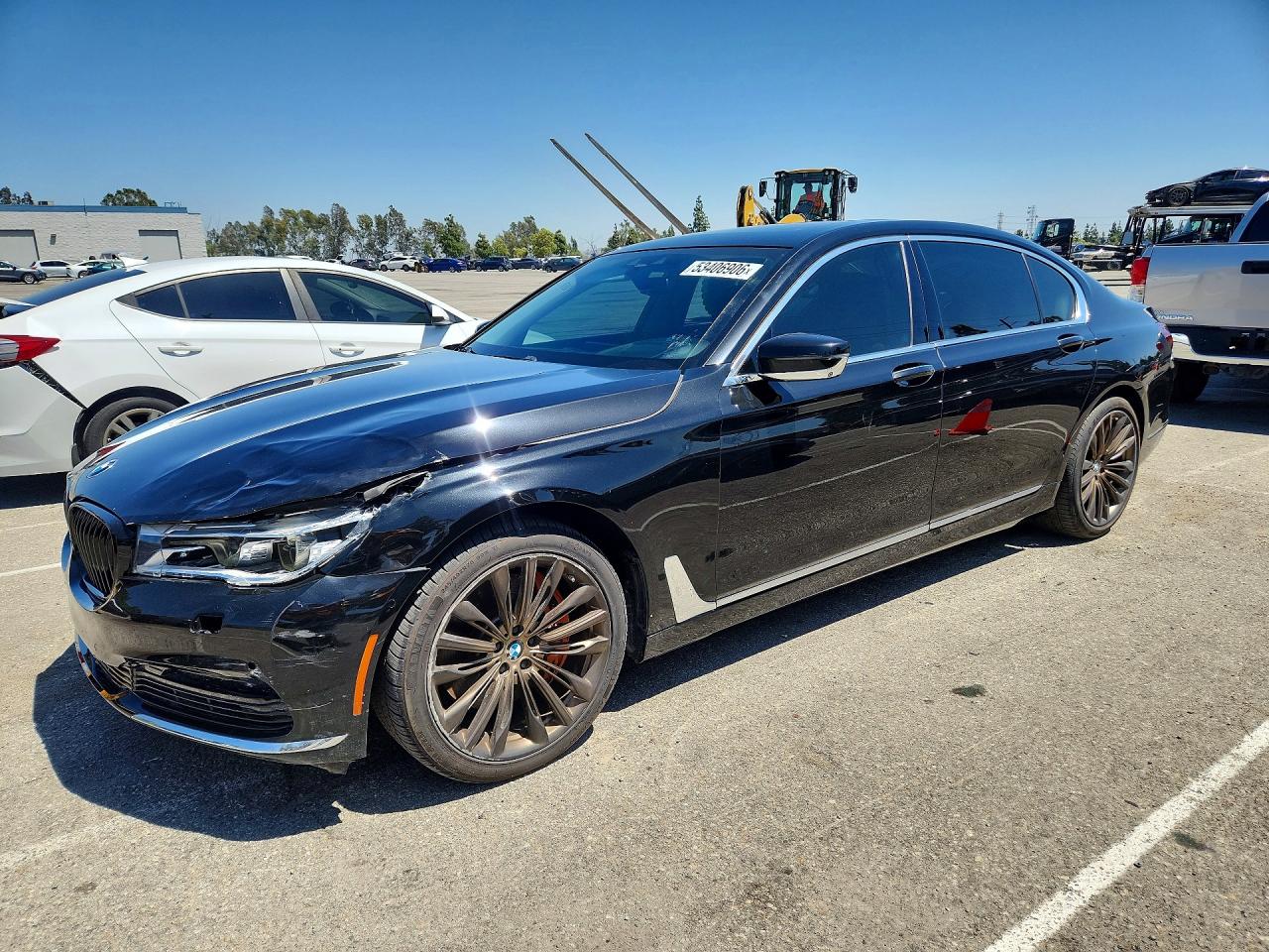 BMW 750 2016