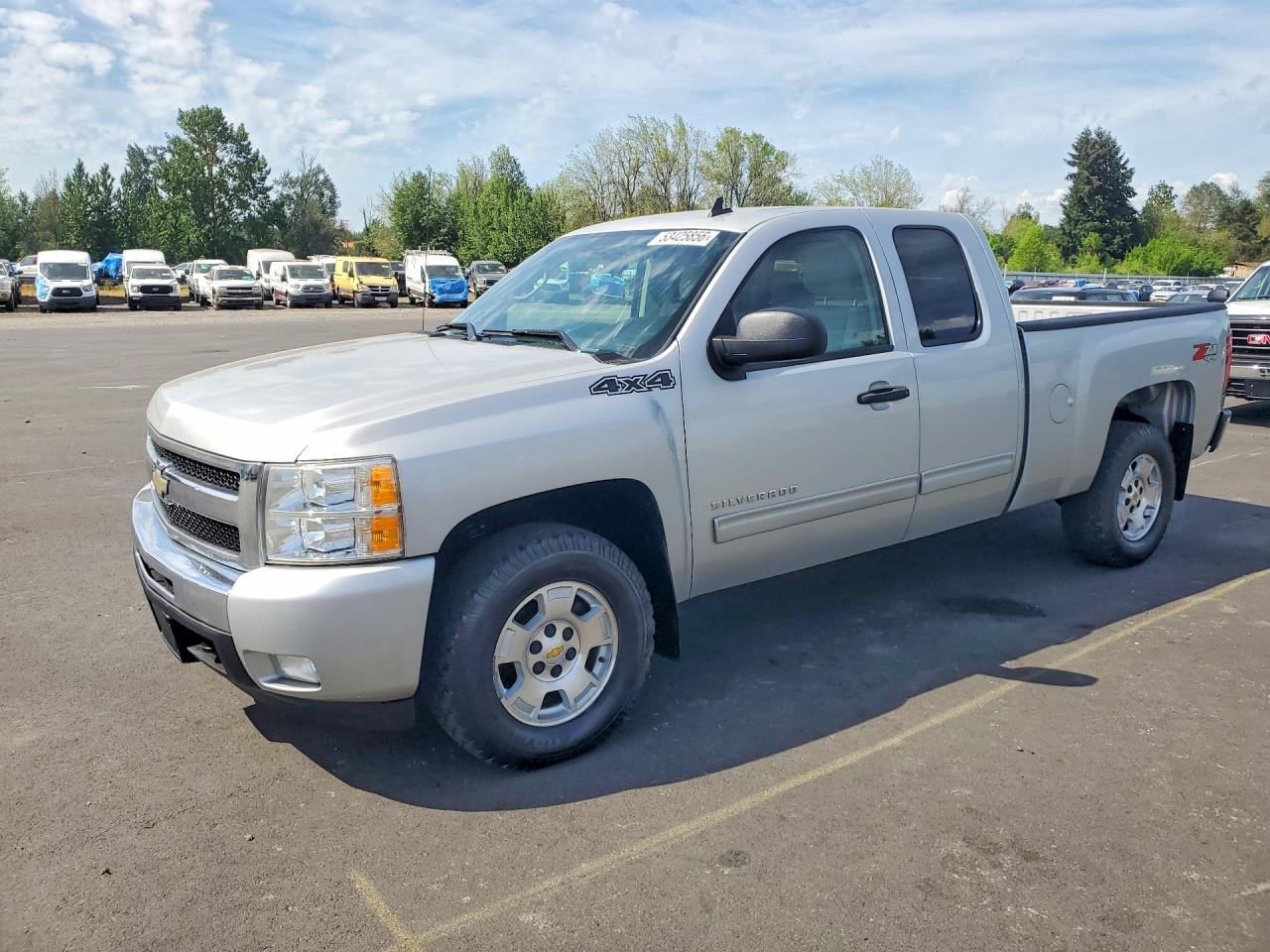 CHEVROLET SILVERADO 2011