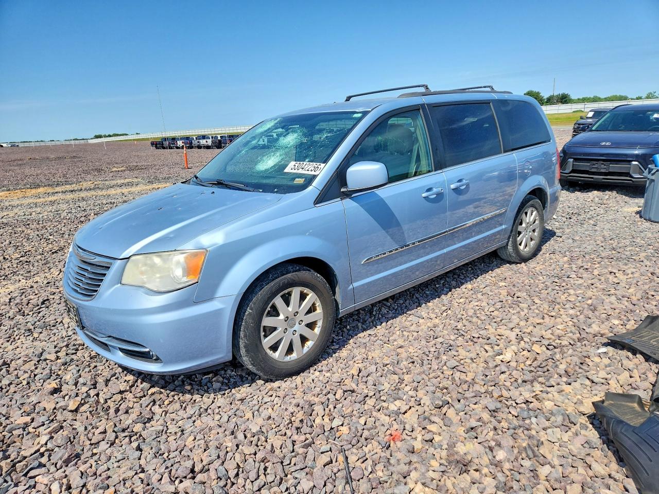 CHRYSLER TOWN & COUNTRY 2013