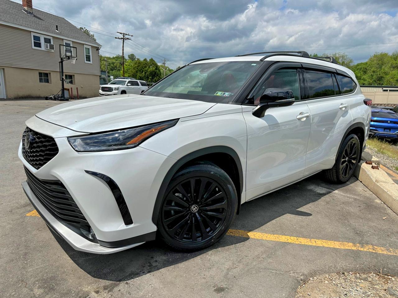 TOYOTA HIGHLANDER 2023