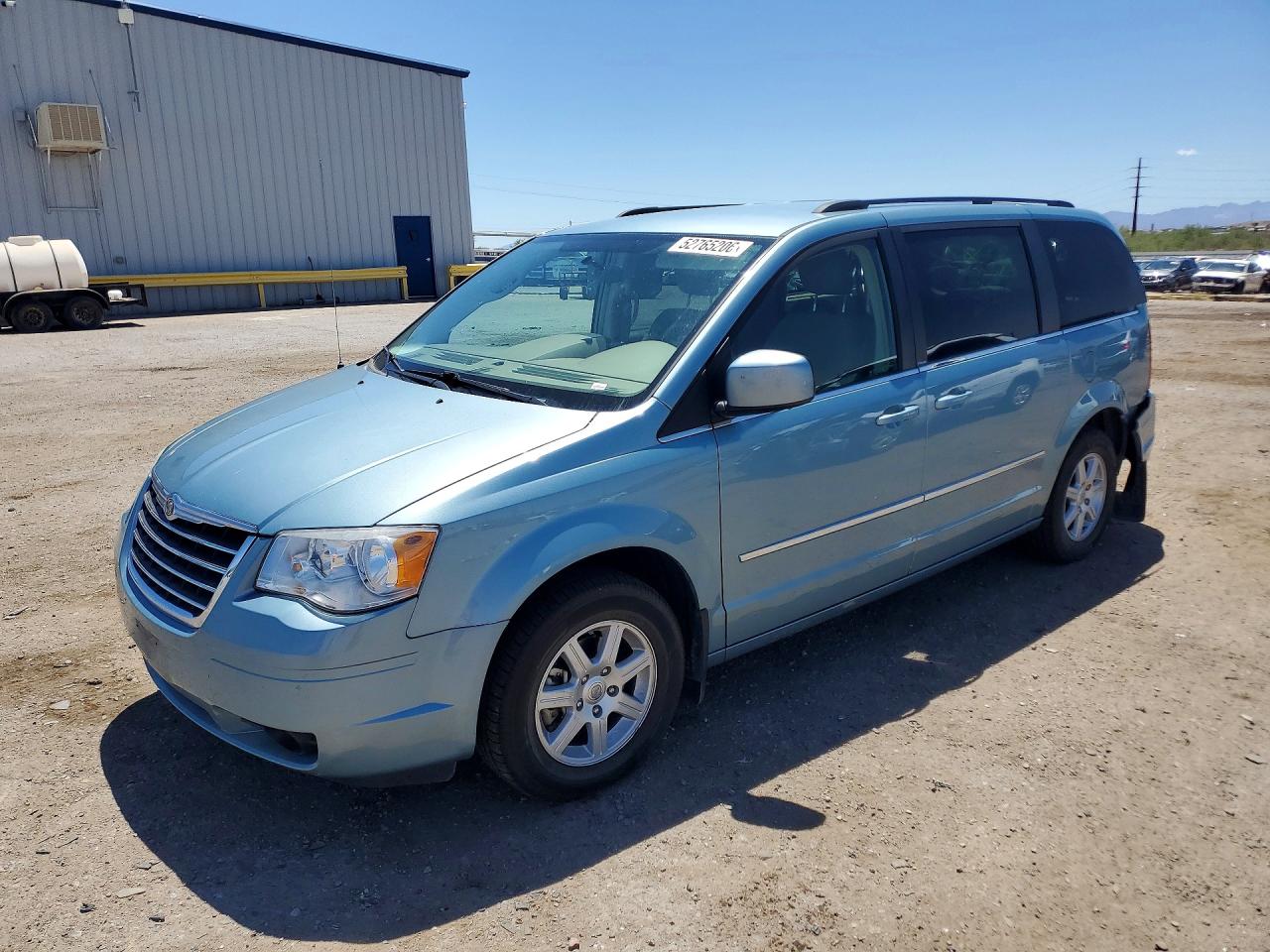 CHRYSLER TOWN & COUNTRY 2010