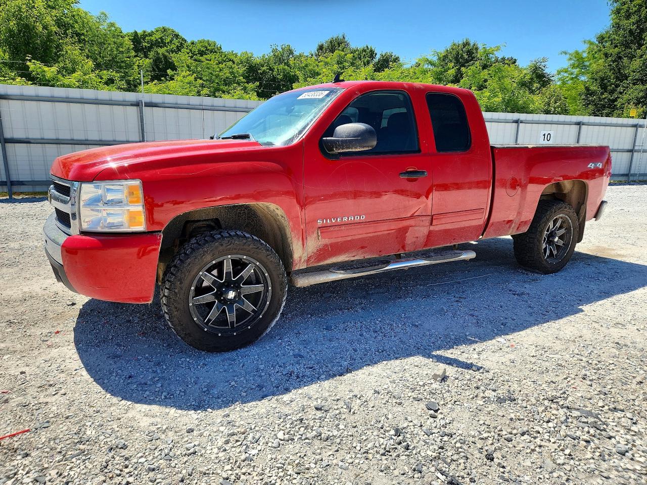 CHEVROLET SILVERADO 2011