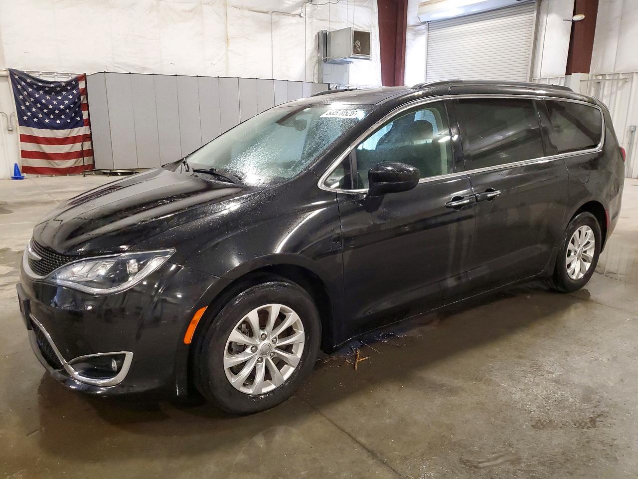 CHRYSLER PACIFICA 2018