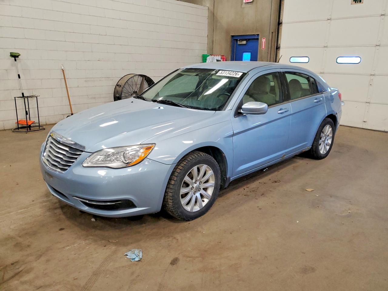 CHRYSLER 200 2013