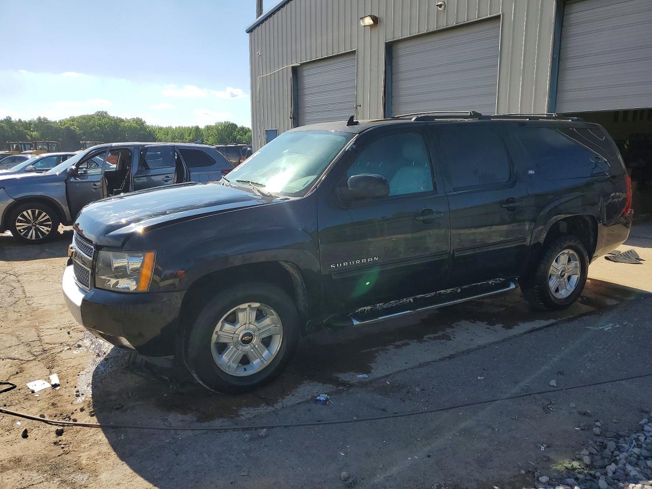CHEVROLET SUBURBAN 2012