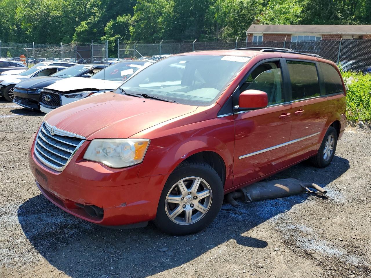 CHRYSLER TOWN & COUNTRY 2010